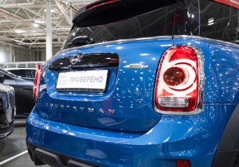 Подержанный автомобиль MINI Countryman 2019 года (13 фото)