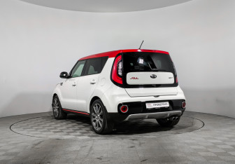 Подержанный автомобиль Kia Soul 2017 года (7 фото)