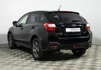 Подержанный автомобиль Subaru XV 2012 года (7 фото)