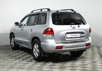 Подержанный автомобиль Hyundai Santa Fe 2007 года (7 фото)