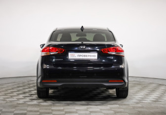 Подержанный автомобиль Kia Cerato Sedan 2018 года (6 фото)