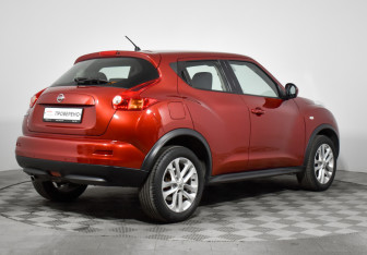 Подержанный автомобиль Nissan Juke 2013 года (5 фото)