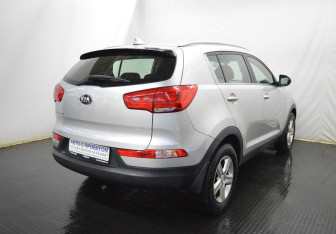 Подержанный автомобиль Kia Sportage 2015 года (5 фото)