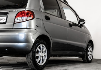 Подержанный автомобиль Daewoo Matiz 2013 года (6 фото)
