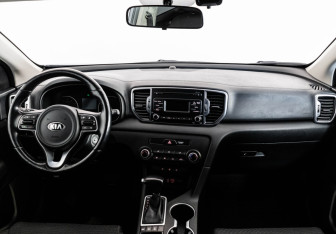 Подержанный автомобиль Kia Sportage 2016 года (10 фото)