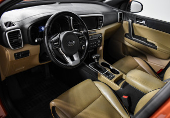 Подержанный автомобиль Kia Sportage 2019 года (9 фото)