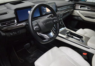 Подержанный автомобиль Exeed VX 2022 года (8 фото)