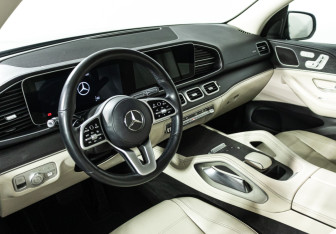 Подержанный автомобиль Mercedes-Benz GLE 2021 года (11 фото)