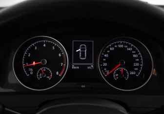 Подержанный автомобиль Volkswagen Golf Hatchback 2018 года (18 фото)