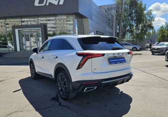 Подержанный автомобиль Haval F7 2025 года (6 фото)