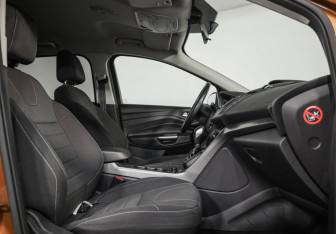Подержанный автомобиль Ford Kuga 2015 года (20 фото)