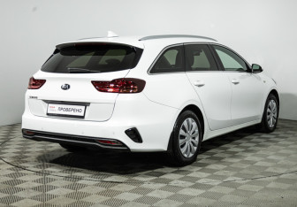 Подержанный автомобиль Kia Ceed Wagon 2019 года (5 фото)