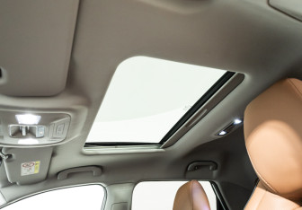 Подержанный автомобиль Omoda C5 2023 года (18 фото)