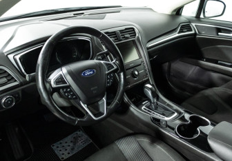 Подержанный автомобиль Ford Mondeo Sedan 2015 года (11 фото)