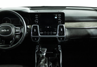 Подержанный автомобиль Kia Sorento 2023 года (14 фото)