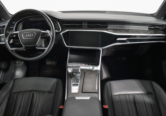 Подержанный автомобиль Audi A6 Sedan 2022 года (13 фото)