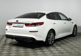 Подержанный автомобиль Kia Optima Sedan 2019 года (5 фото)