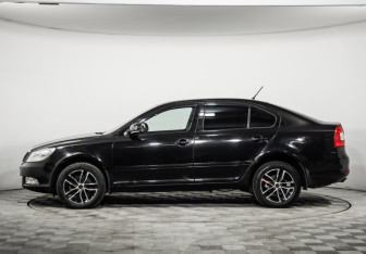 Подержанный автомобиль Skoda Octavia Liftback 2012 года (8 фото)