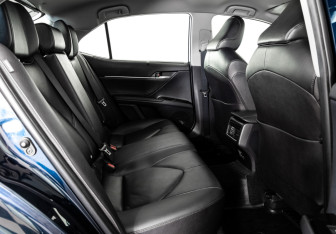 Подержанный автомобиль Toyota Camry Sedan 2020 года (30 фото)
