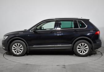 Подержанный автомобиль Volkswagen Tiguan 2017 года (8 фото)