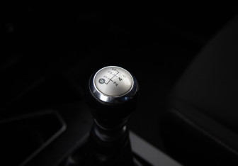 Подержанный автомобиль Toyota RAV4 2016 года (20 фото)