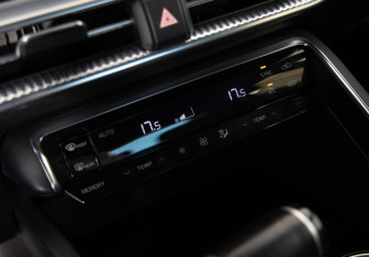 Подержанный автомобиль Kia K5 2021 года (13 фото)
