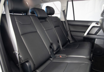 Подержанный автомобиль Toyota Land Cruiser Prado 2021 года (26 фото)