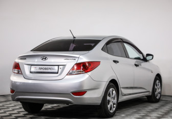 Подержанный автомобиль Hyundai Solaris Sedan 2013 года (5 фото)