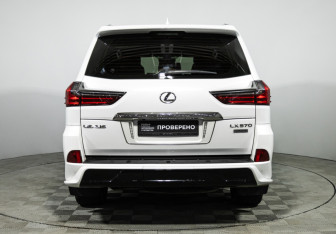 Подержанный автомобиль Lexus LX 2020 года (6 фото)