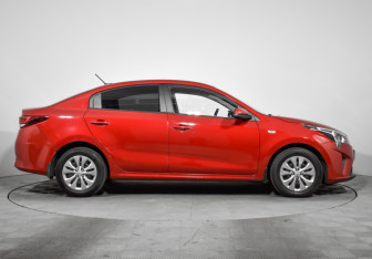 Подержанный автомобиль Kia Rio Sedan 2021 года (4 фото)