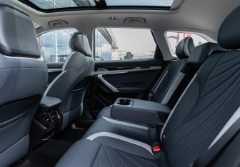 Новый Geely Atlas 2024 (9 фото)