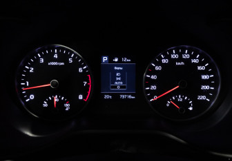 Подержанный автомобиль Kia Rio Hatchback 2018 года (12 фото)