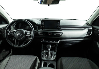 Подержанный автомобиль Kia Seltos 2020 года (13 фото)
