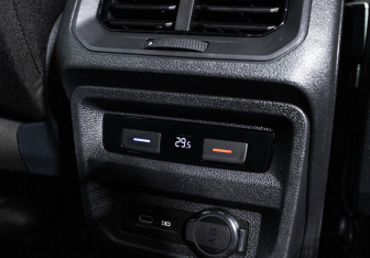 Подержанный автомобиль Volkswagen Tiguan 2021 года (21 фото)