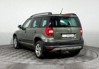 Подержанный автомобиль Skoda Yeti 2012 года (7 фото)