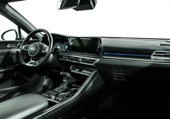 Подержанный автомобиль Kia K5 2020 года (9 фото)