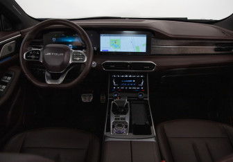Подержанный автомобиль Jetour X90 2023 года (10 фото)