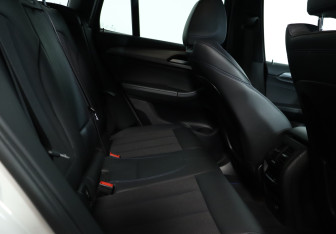 Подержанный автомобиль BMW X3 2019 года (21 фото)