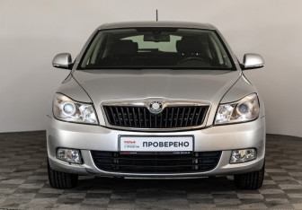 Подержанный автомобиль Skoda Octavia Liftback 2012 года (2 фото)