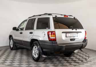 Подержанный автомобиль Jeep Grand Cherokee 2004 года (7 фото)