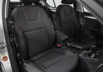 Подержанный автомобиль Skoda Octavia Liftback 2014 года (20 фото)