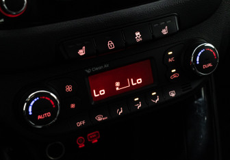 Подержанный автомобиль Kia Ceed Wagon 2015 года (15 фото)