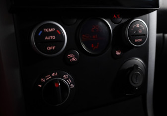 Подержанный автомобиль Suzuki Grand Vitara 2010 года (15 фото)