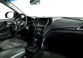 Подержанный автомобиль Hyundai Santa Fe 2014 года (9 фото)