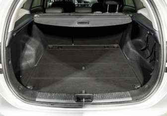 Подержанный автомобиль Kia Ceed Hatchback 2012 года (16 фото)