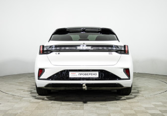 Подержанный автомобиль Zeekr 001 2024 года (6 фото)