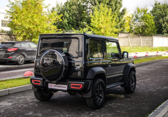 Подержанный автомобиль Suzuki Jimny 2020 года (6 фото)