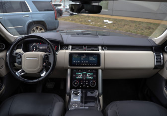 Подержанный автомобиль Land Rover Range Rover 2018 года (11 фото)