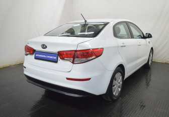 Подержанный автомобиль Kia Rio Sedan 2016 года (5 фото)