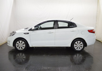 Подержанный автомобиль Kia Rio Sedan 2013 года (8 фото)